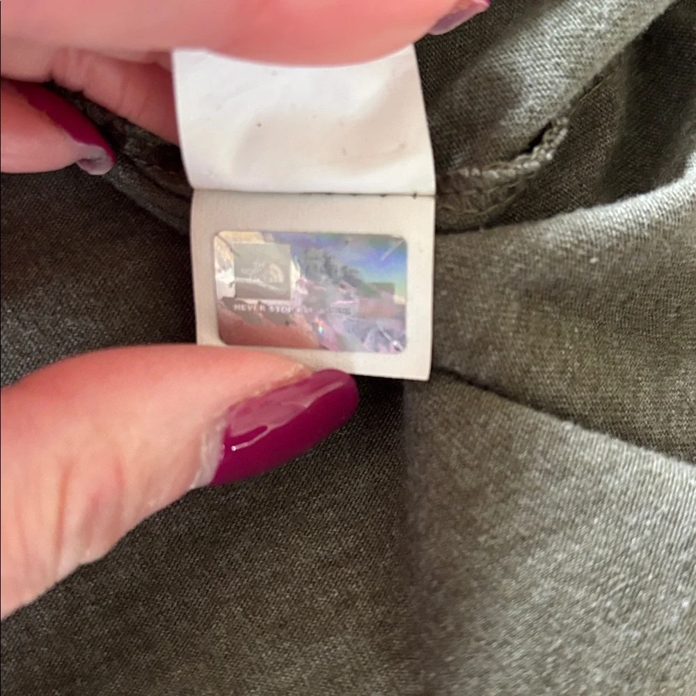 The North Face standard fit tee - Picture 8 of 10